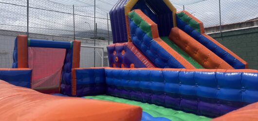 FUTEBOL DE SABÇAO E TOBOGÃ PREMIUM